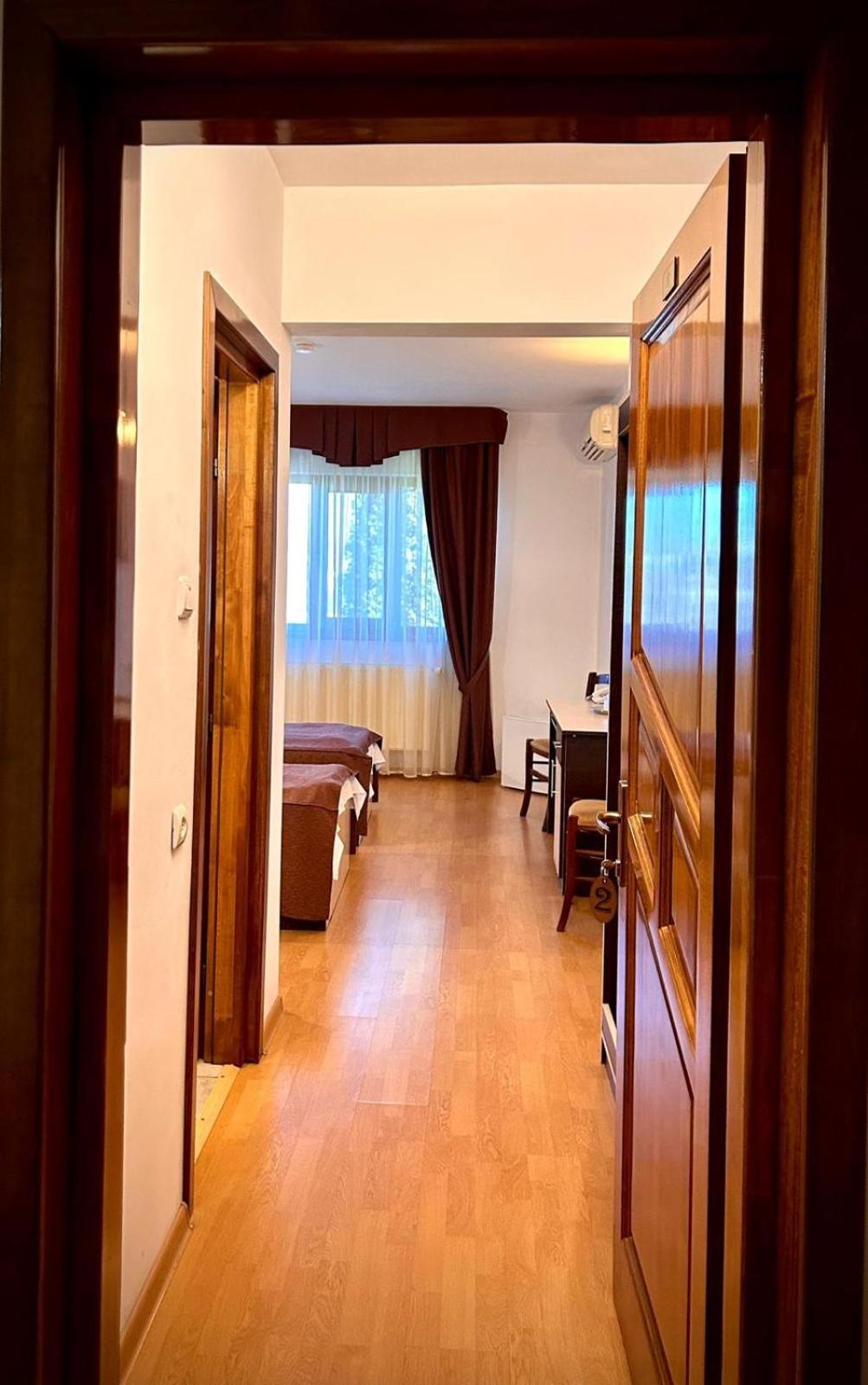 Hotel Levisticum باكاو المظهر الخارجي الصورة
